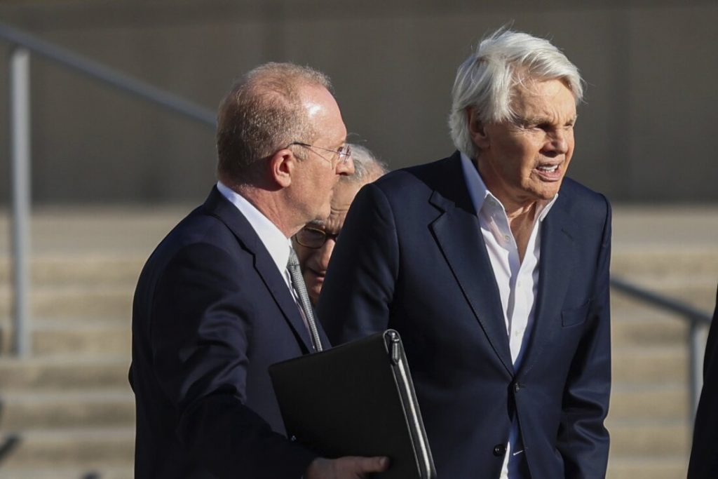 Dementia claim could derail former Abercrombie CEO’s trial : NPR