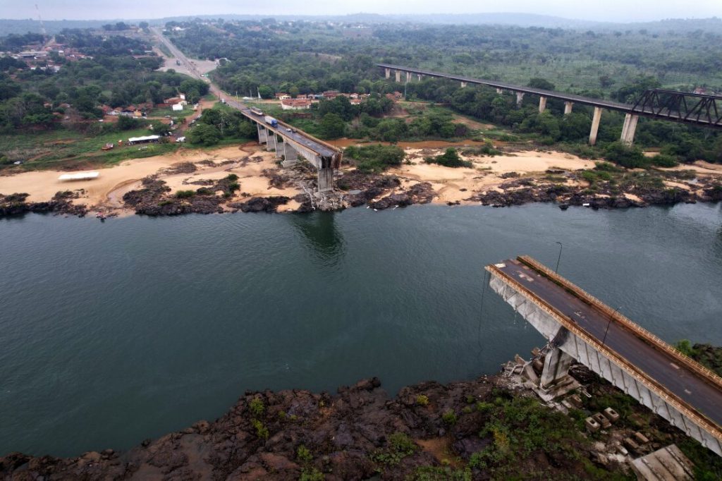 At least 9 people died when a bridge collapsed in Brazil : NPR