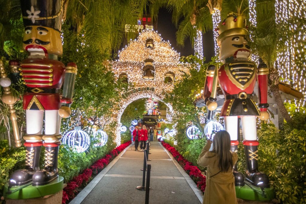Visitors to Riverside’s Festival of Lights warned of parking scam