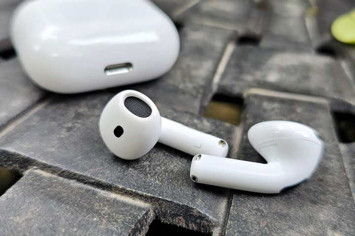 Apple AirPods 4.