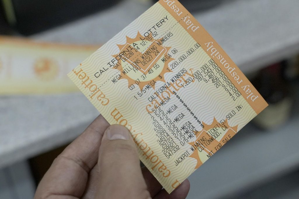 Winning ticket for $1.22 billion lottery jackpot sold in California, Mega Millions says