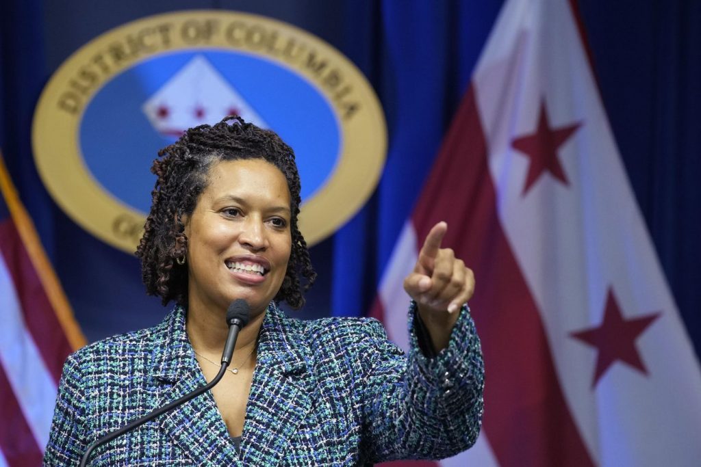 D.C. mayor had 'great meeting' with Trump in Mar-a-Lago ahead of second term