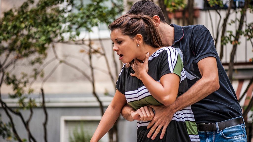 How to do the Heimlich maneuver in a choking emergency