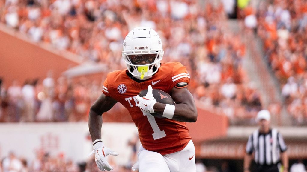 Quinn Ewers’ former Texas teammate posts cryptic message after rumor of $6 million offer for QB to transfer