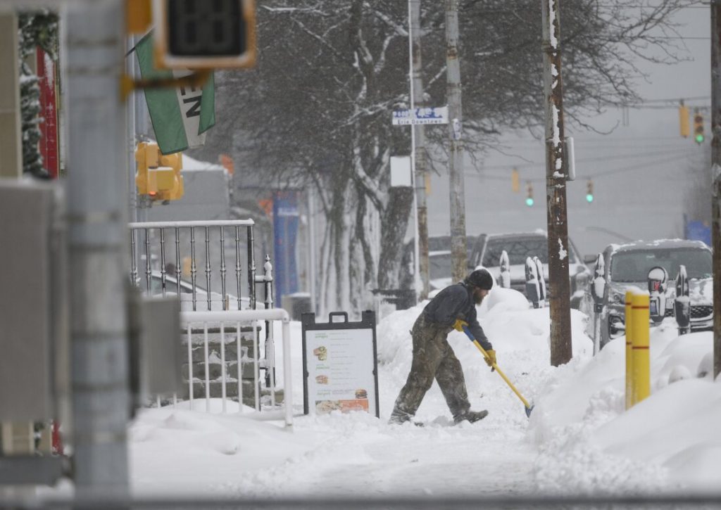 Arctic outbreak to bring cold front, snow to eastern and central U.S. : NPR
