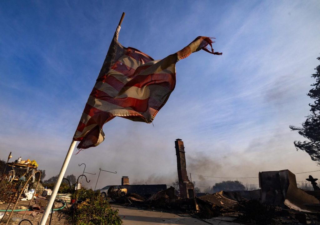 Strong winds bring ‘major risk’ of wildfires to L.A., Ventura counties