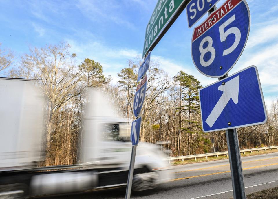 Cars drive on alternate routes near I-85