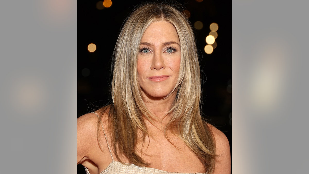 Jennifer Aniston red carpet