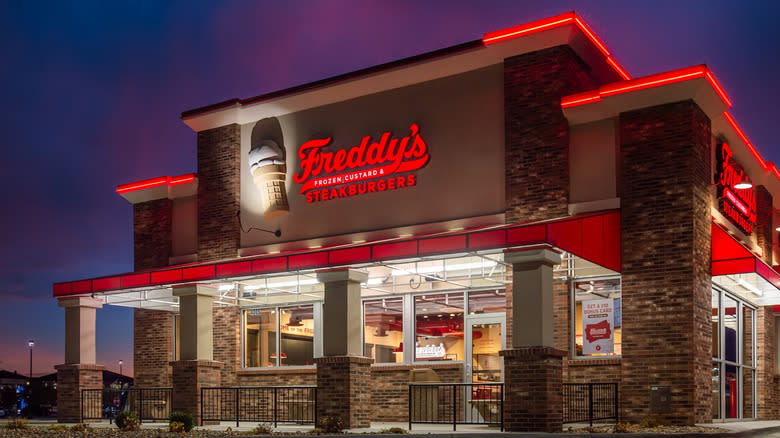 Freddy's Frozen Custard &amp; Steakburgers restaurant exterior