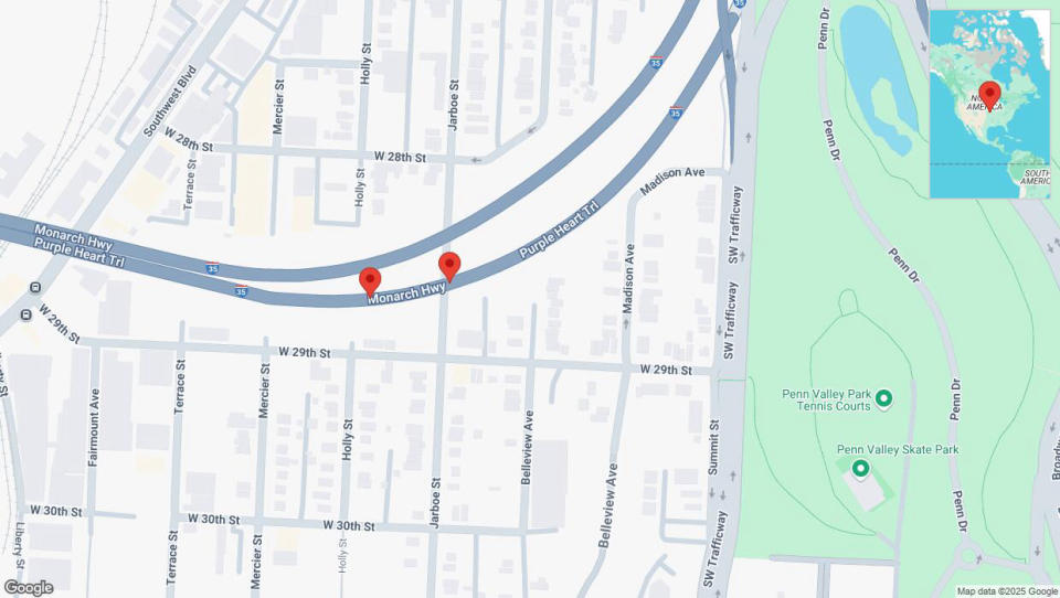 A detailed map that shows the affected road due to &#39;Broken down vehicle on northbound I-35 in Kansas City&#39; on January 3rd at 9:49 p.m.