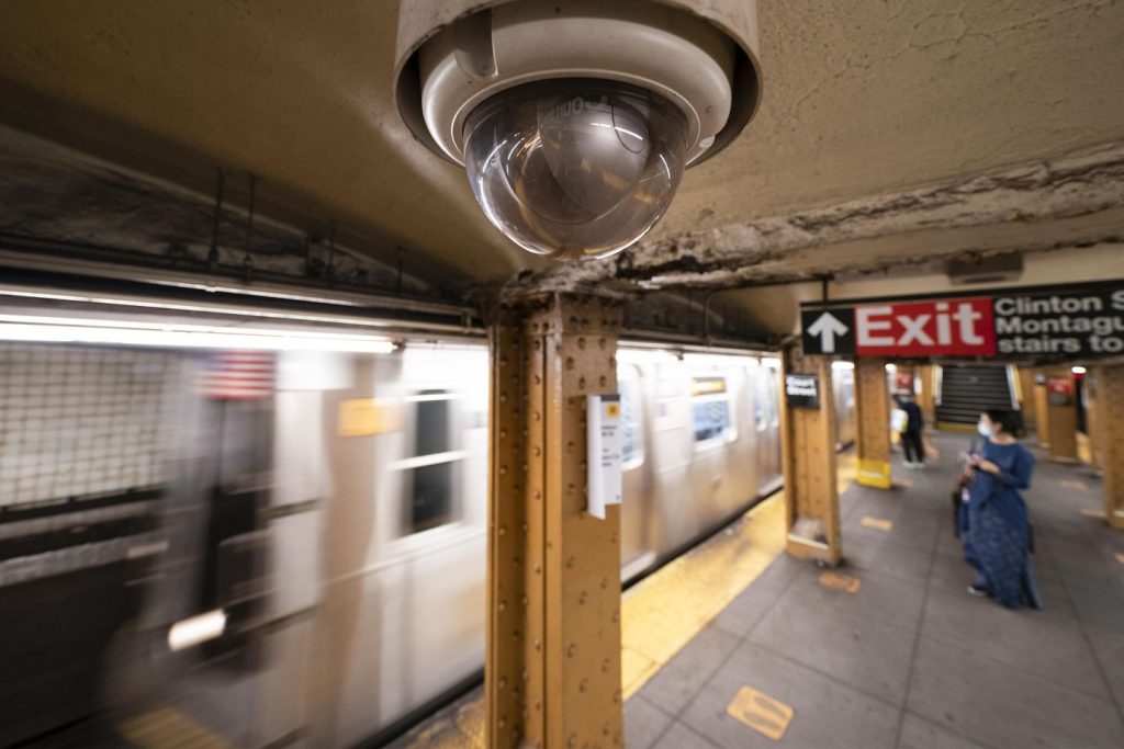 Man charged with pushing subway rider in front of Manhattan train