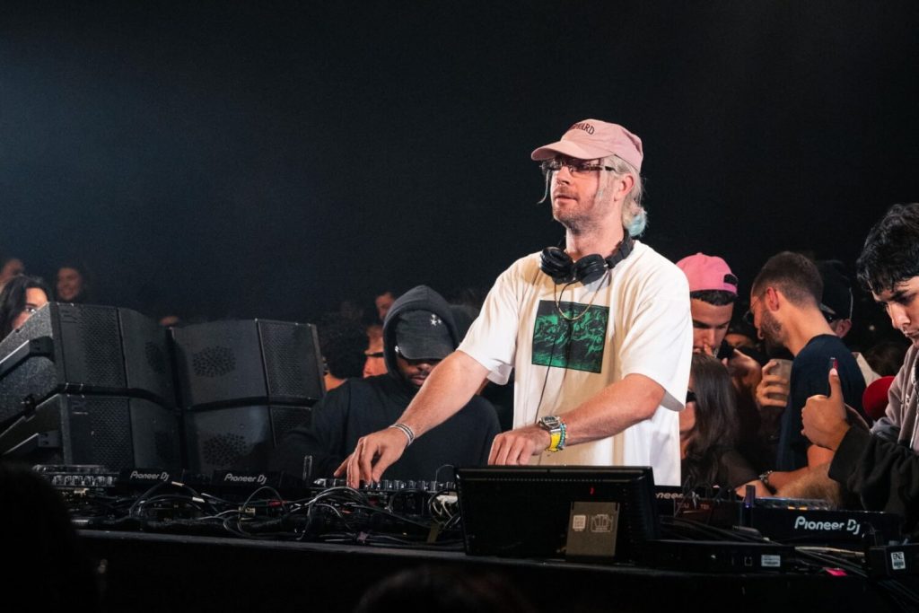 Keinemusik’s Rampa Sets RED Studios Aglow with 3.5 Hour New Year’s Eve Set