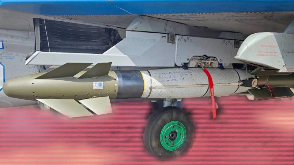 A Hammer munition on the specially adapted pylon under the wing of a Ukrainian MiG-29. <em>via X</em>