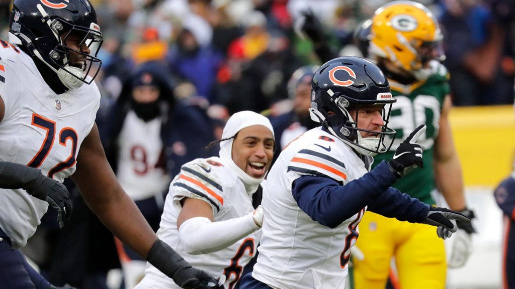 Bears’ game-winning field goal drops Packers in NFC playoff seeding, snaps 10-game losing streak