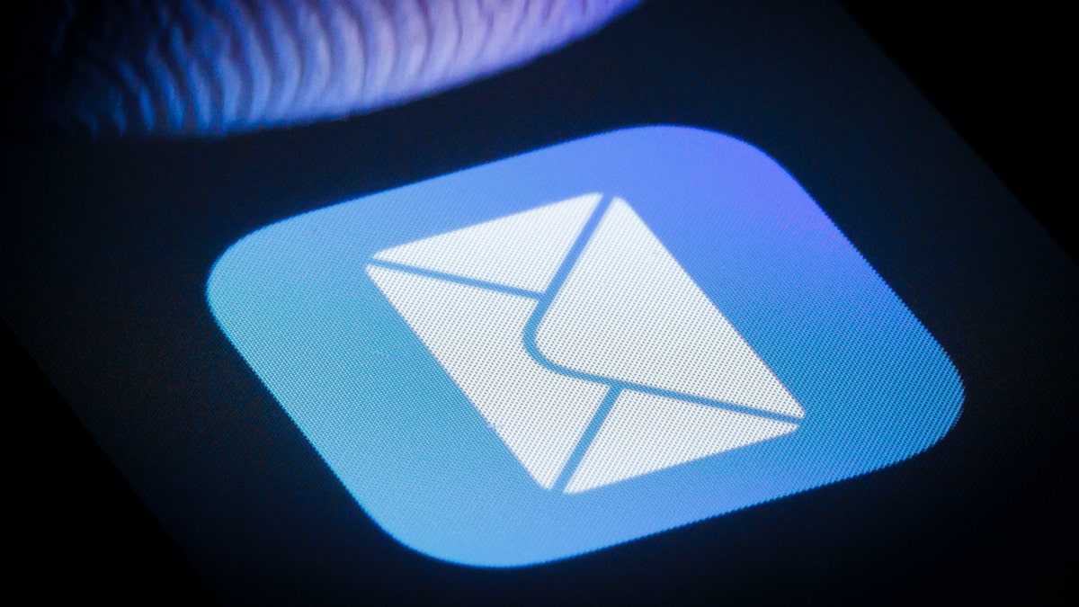 Mail app icon