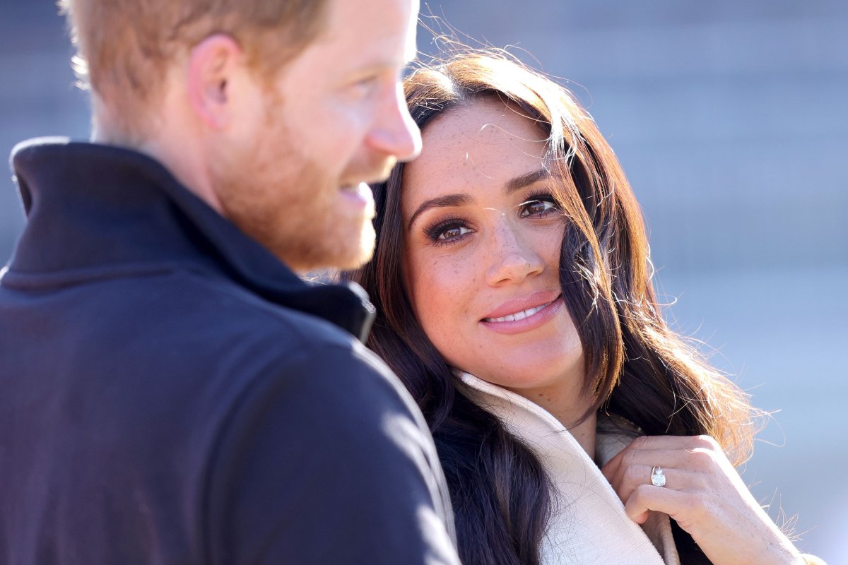 Meghan Markle Gazing at Prince Harry