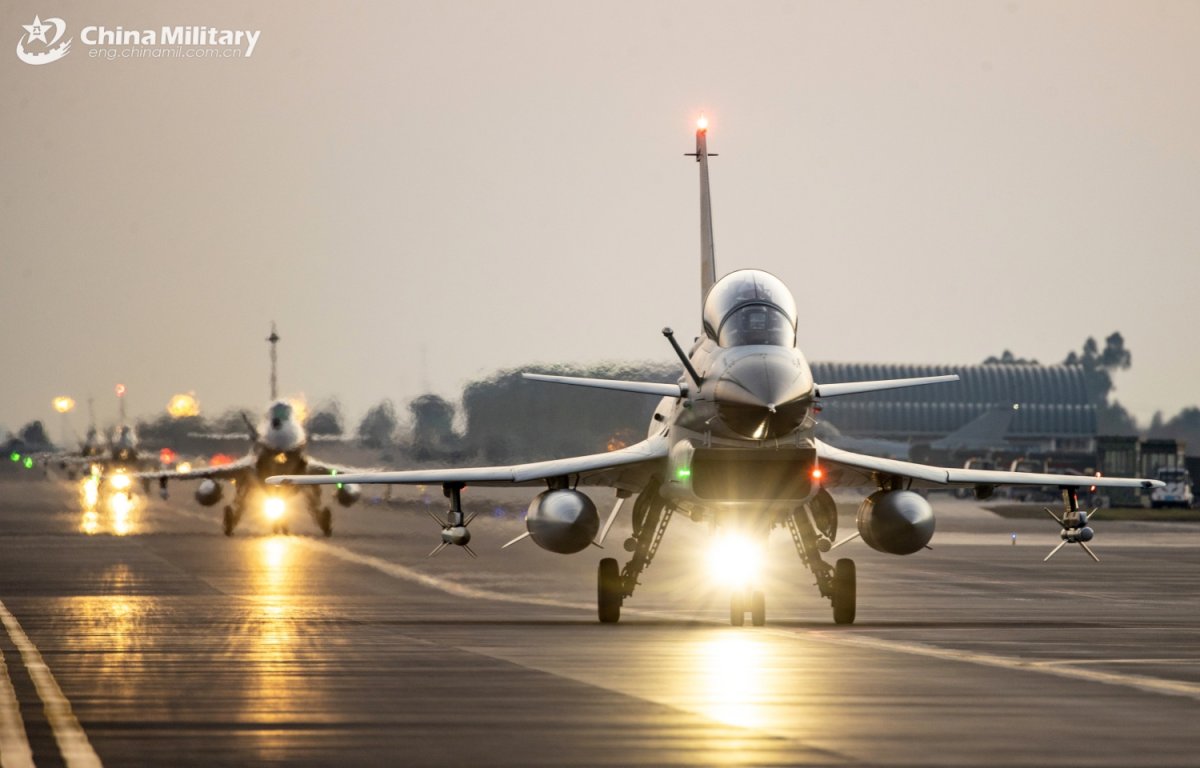 Chinese Fighter Jets Conduct Training