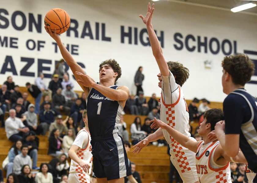 Addison Trail’s Luke Smith dominates St. Charles East, scores 38 to crack the top 30 in IHSA scoring history